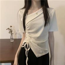 白色斜领正肩短袖T恤女夏季新款修身设计感不规则掐腰V领短款上衣