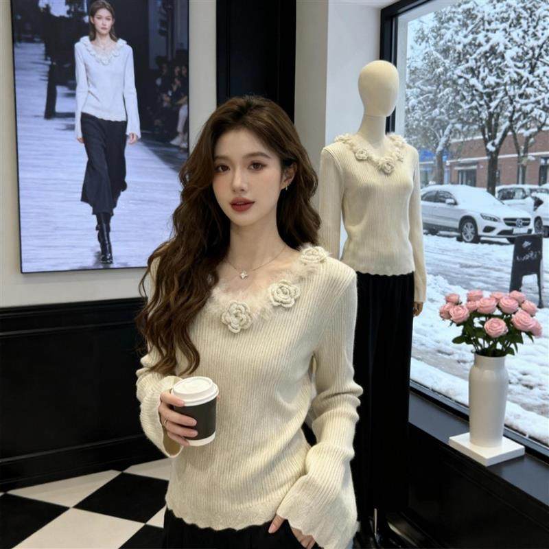 气质V领立体花朵羽毛边软糯针织衫女秋冬别致喇叭袖毛衣内搭上衣,女装/女士精品,毛针织衫,淘宝优惠券,粉丝福利购,淘宝优惠卷
