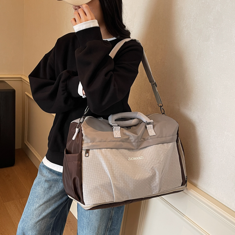 大容量短途旅行包斜挎运动健身包