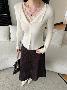 司南 温柔氛围 假两件蕾丝拼接木耳边翻领修身针织衫毛衣 SN8288