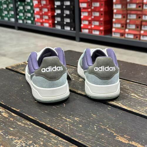 adidas阿迪达斯男子舒适百搭运动休闲鞋翻毛皮迷雾绿板鞋JR8322