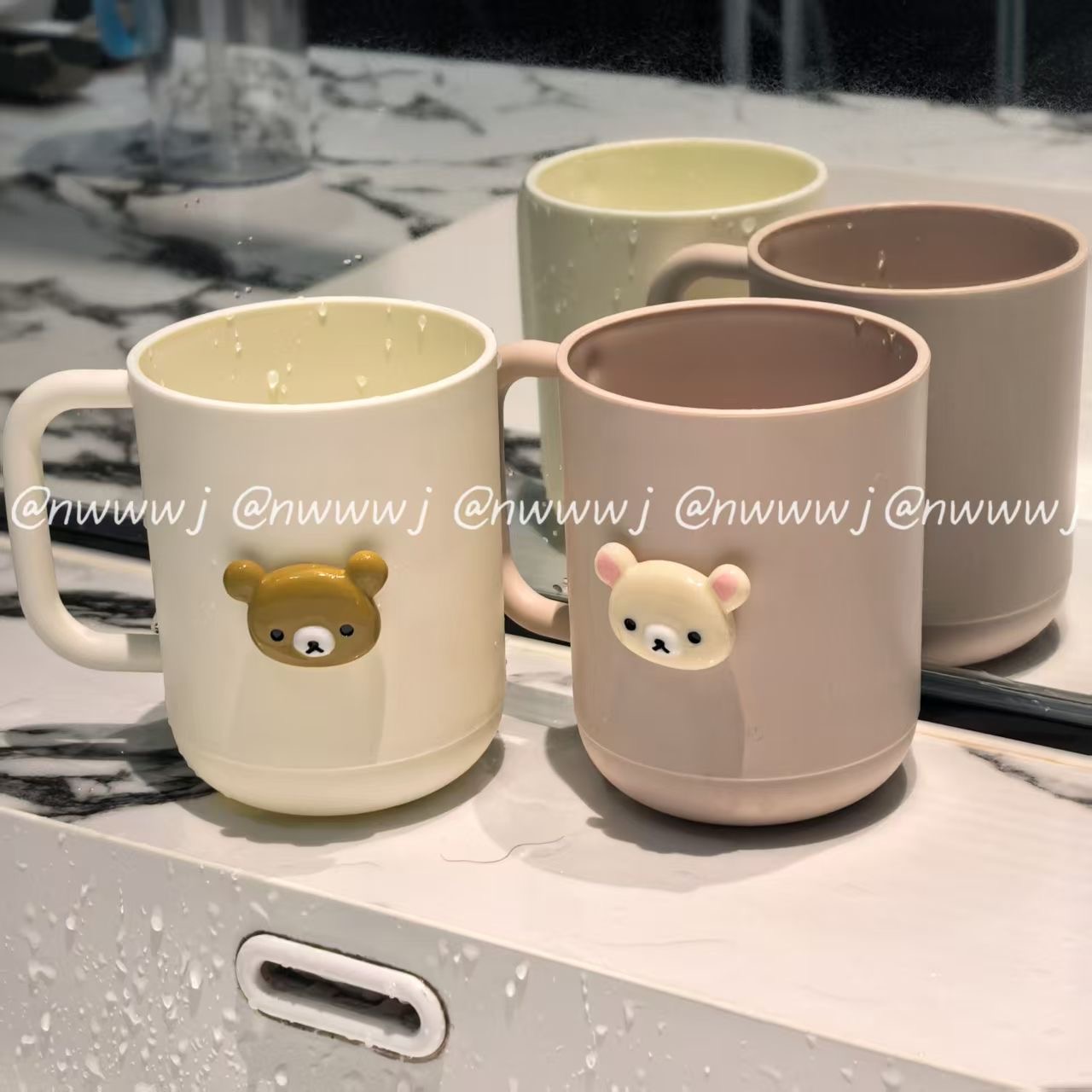 爆萌轻松熊立体可爱牙刷杯