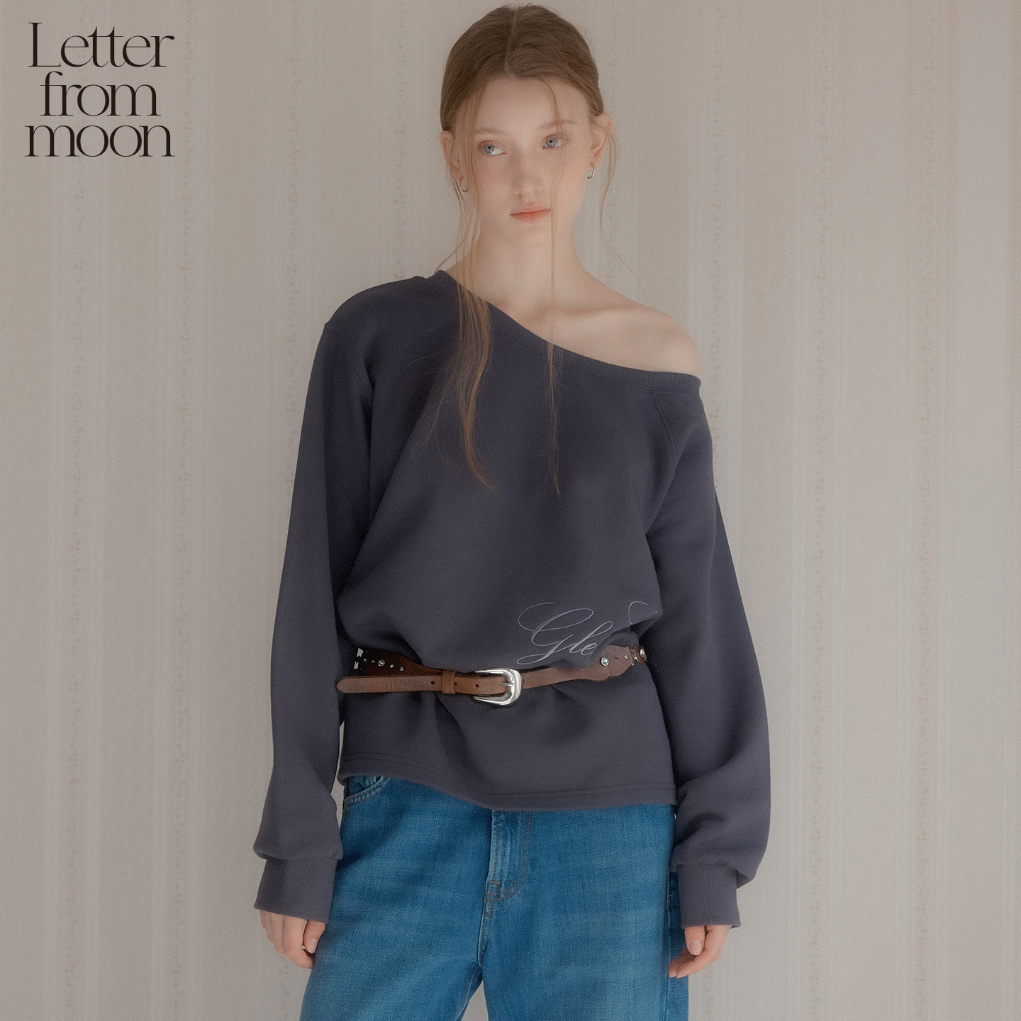 Letter from moon斜肩刺绣卫衣2025冬季新款休闲通勤纯棉套头上衣