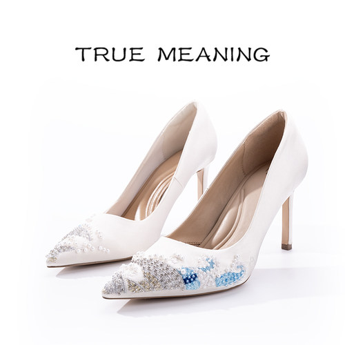 TrueMeaning国风刺绣珍珠婚鞋