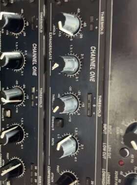 dbX223226XL两台166XL 成色如图，通电