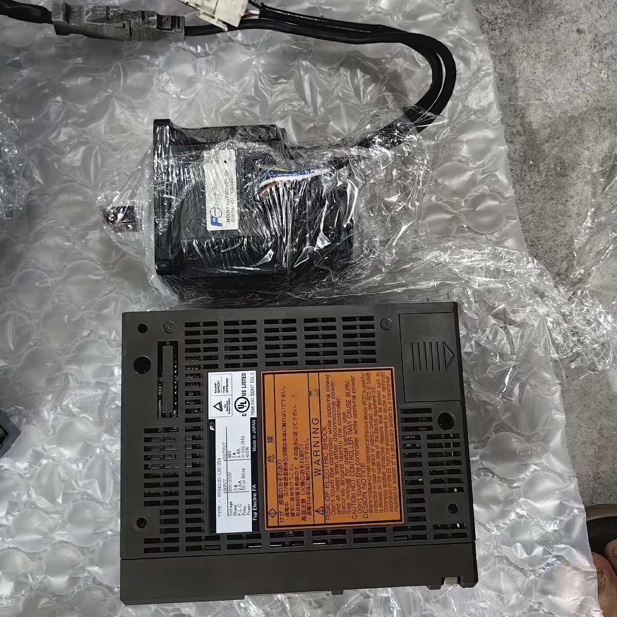 驱动器400W 一套  RYS401S3-LSS-Z24