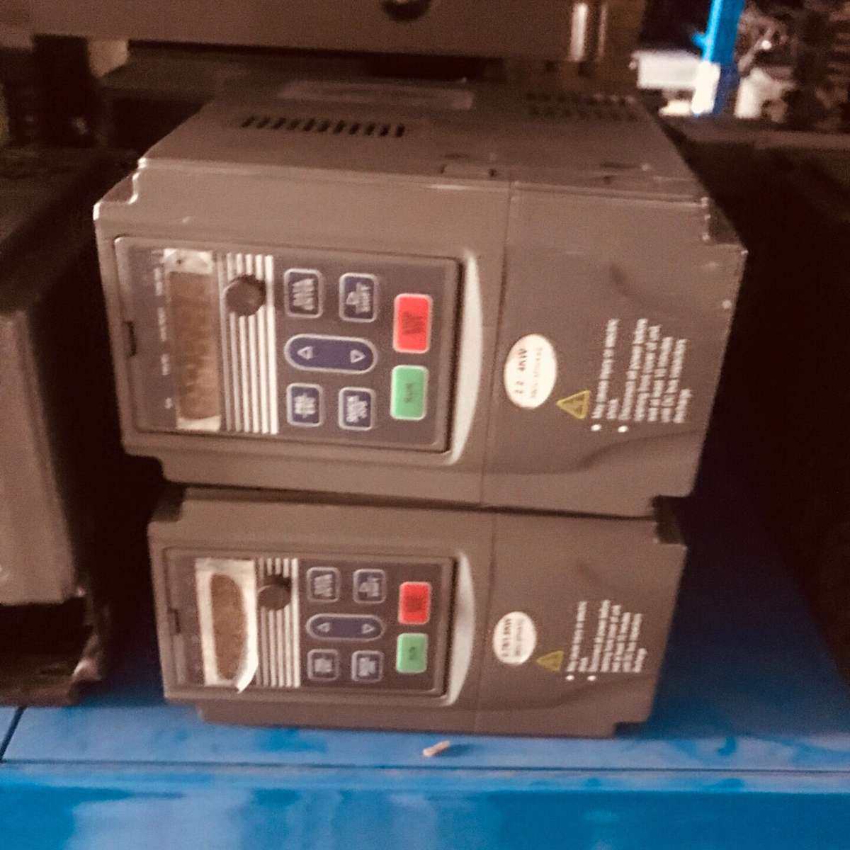 XD300-2R2G/004P-T4 贴牌迈凯诺变频器 2.