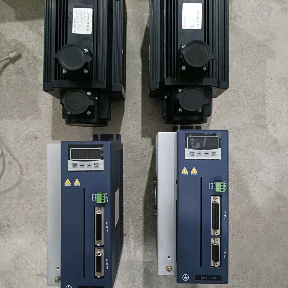 出日鼎伺服 2.3kw 驱动DHE3210-VTR(KL1)