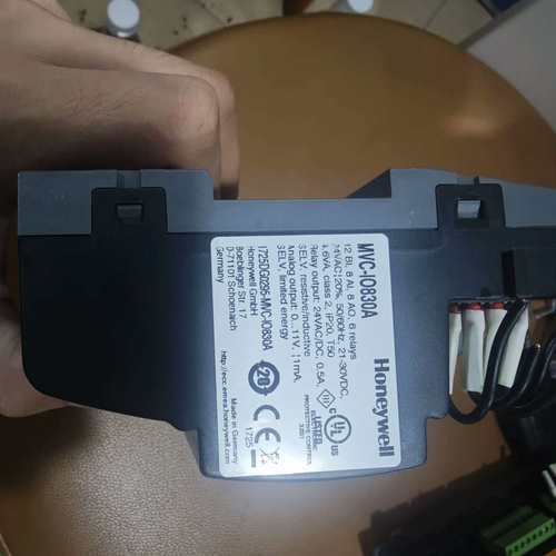 MVC-IO830A控制器，如图所示，成色漂