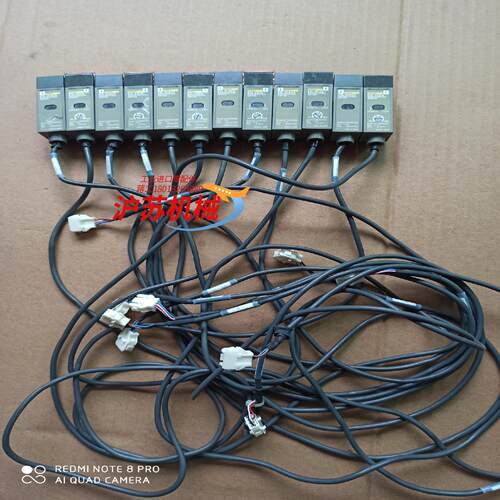 殴姆龙E3L-2LRC42DC4激光对射传感器