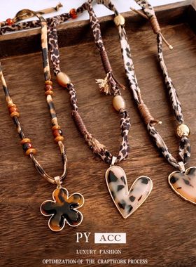 风时尚布艺百搭潮流项饰缠绕爱心吊坠百搭项链女小众美拉德毛衣链