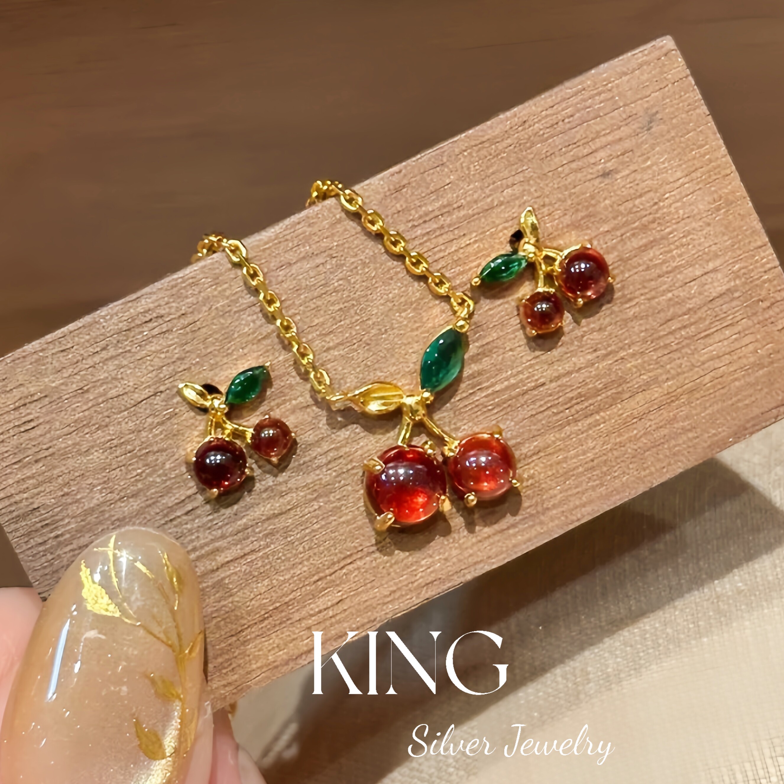 king银饰珠宝S925银小樱桃耳钉
