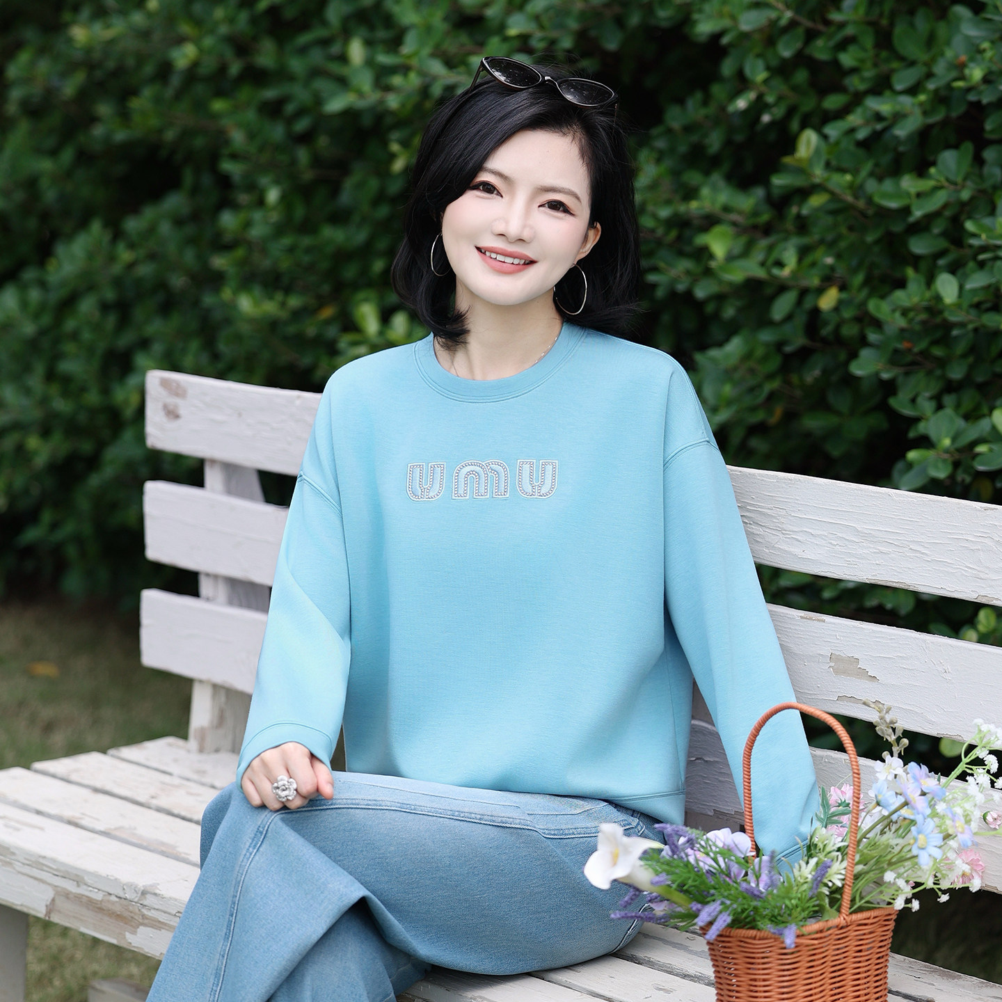 枫竺2026春季新款百搭圆领字母刺绣长袖卫衣女短款简约套头上衣