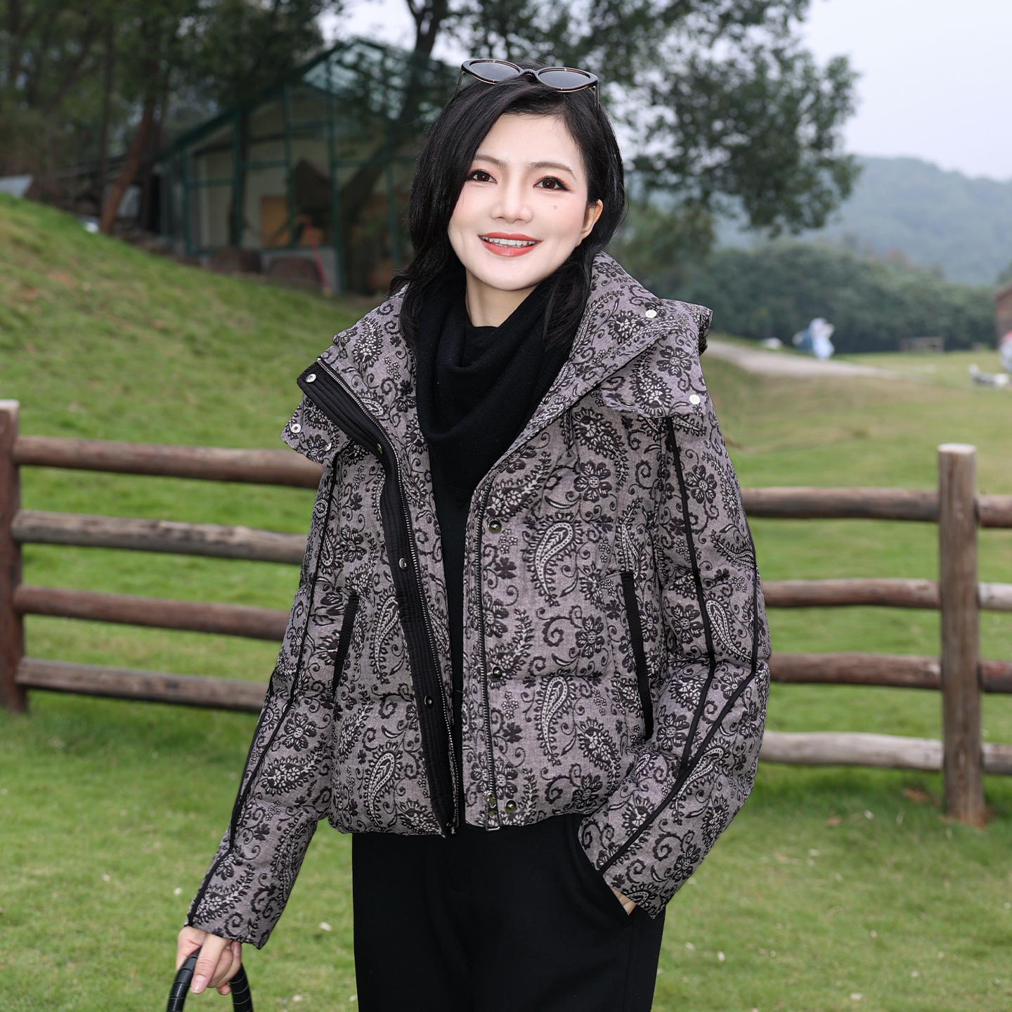 印花加厚保暖羽绒服女短款