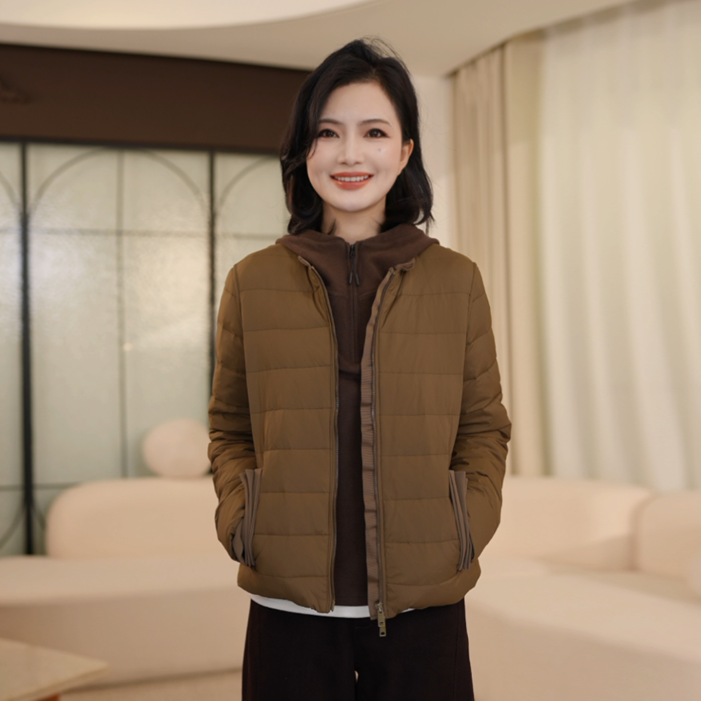 90白鹅绒排骨羽绒服女短款