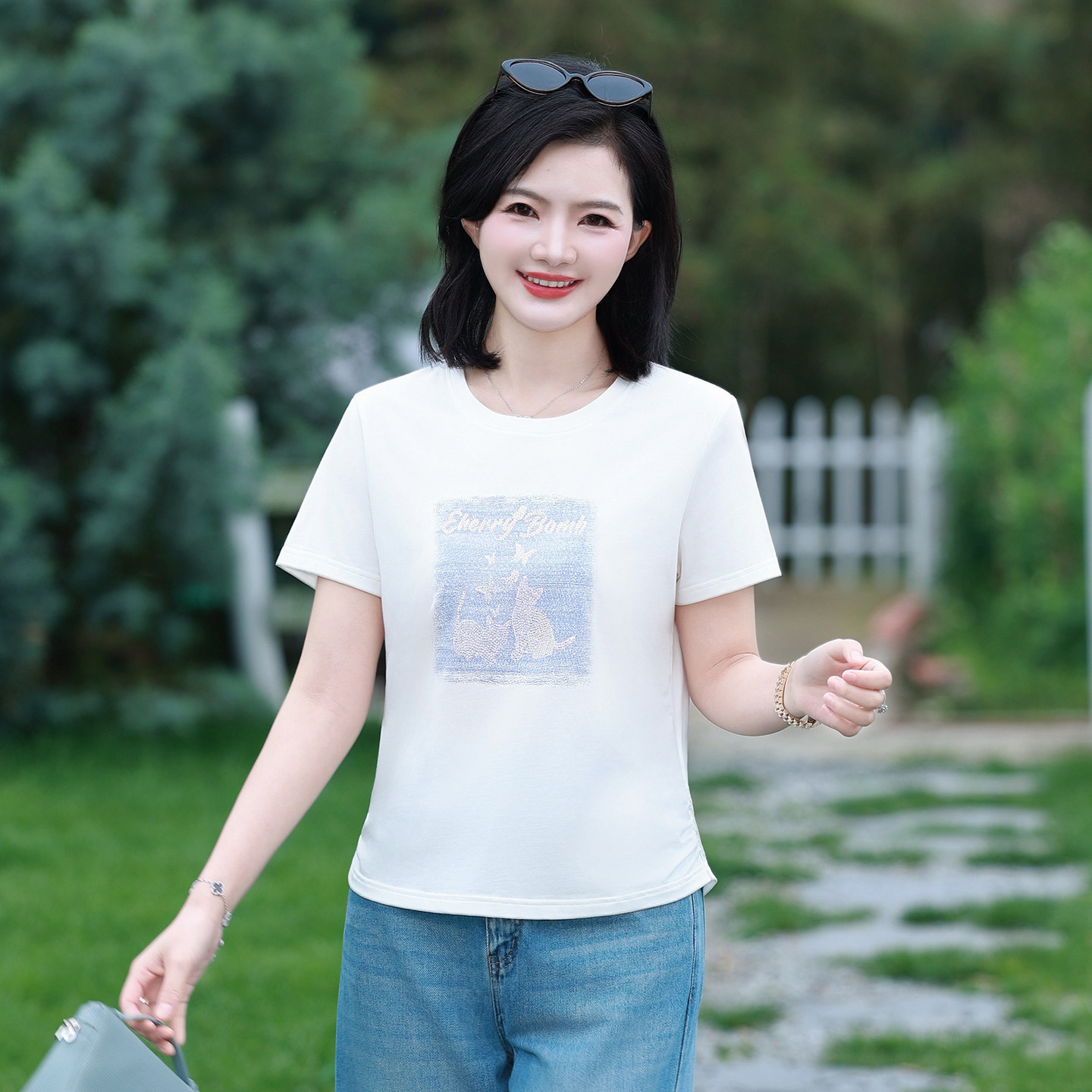 枫竺圆领小猫印花烫钻收腰短袖T恤女2026夏季新款白色体恤上衣