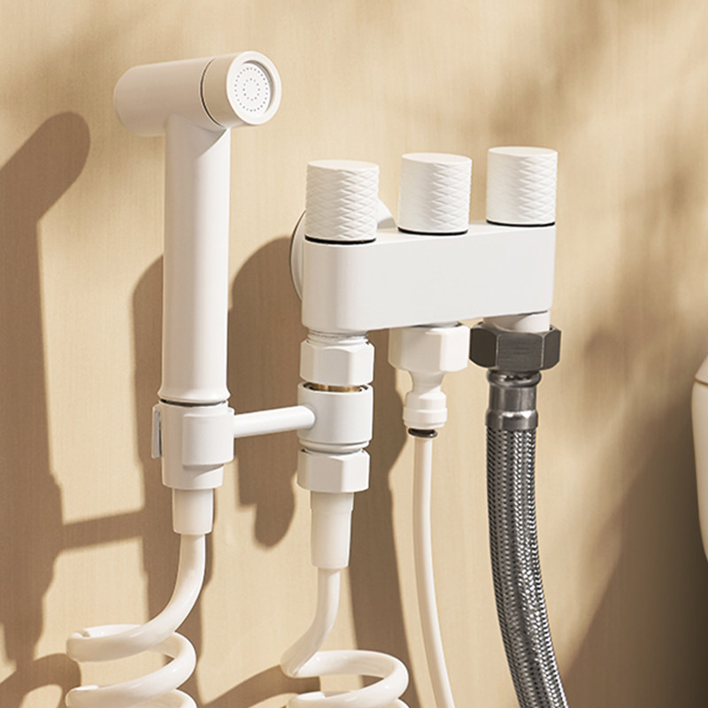 yile全铜智能马桶伴侣水龙头一进三出三控角阀高压冲洗器增压喷枪