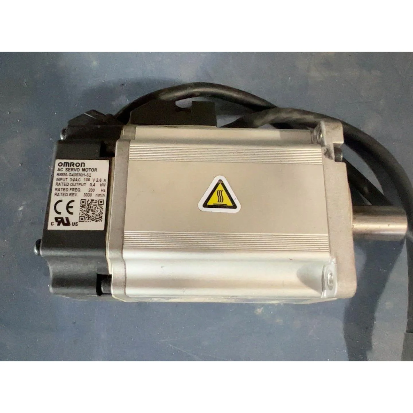 非标价OMRON伺服马达R88M G40030H-S2，400W拆议价