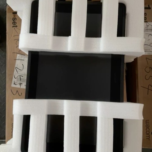 非标价全新和冠（Wacom） 新帝 Cintiq22 绘图板手写板议价