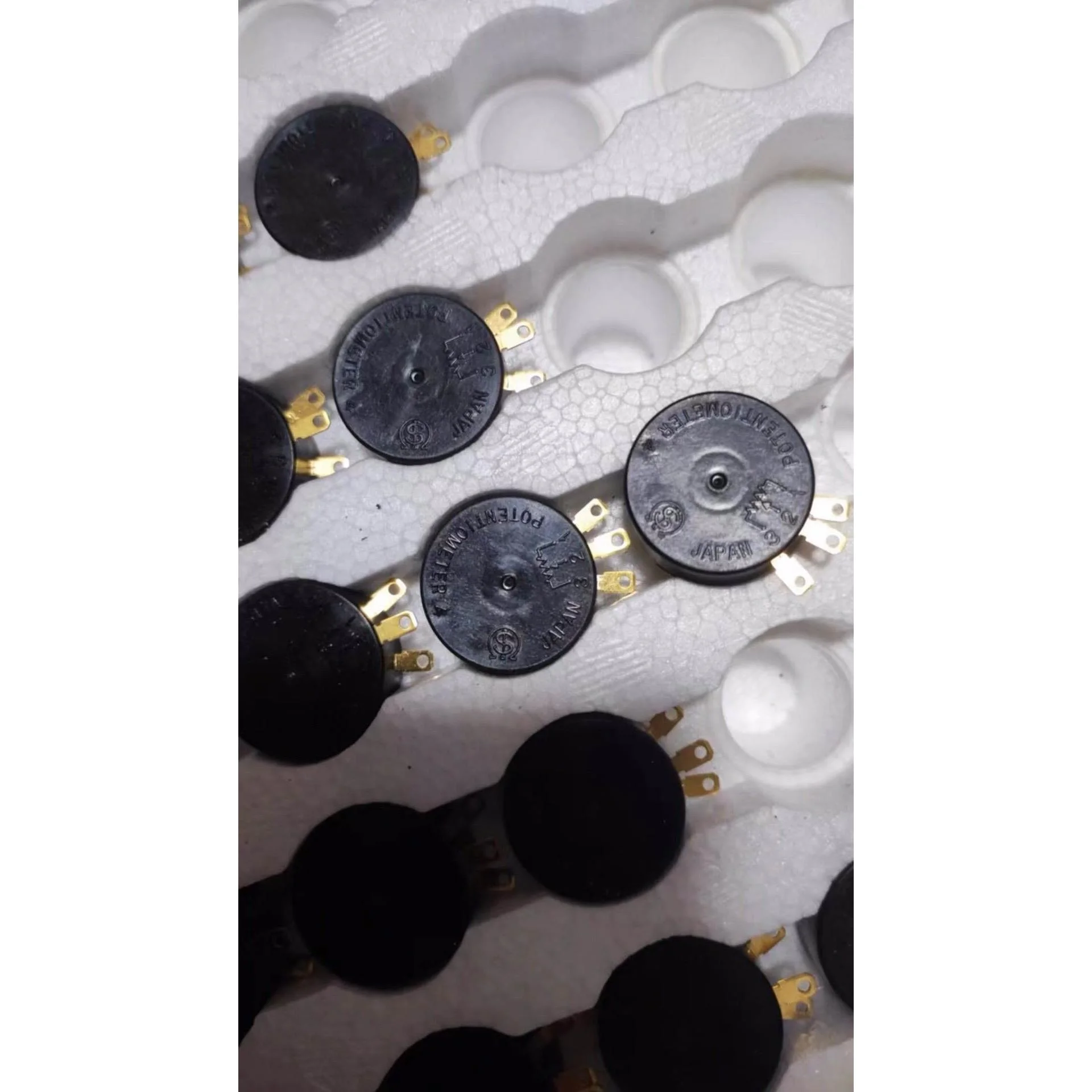 非标价CP22E电位器 5k 2k 10K都有，5k和10K的11议价