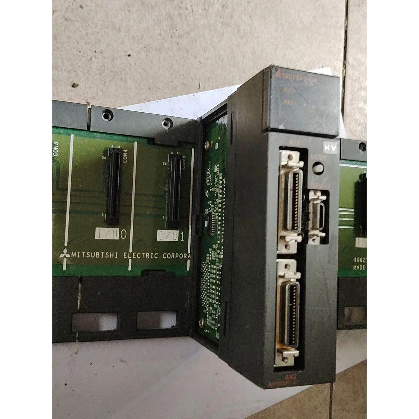 非标价三菱A1SD75P2-S3功能包好 还在机器上 需要马上拆议价