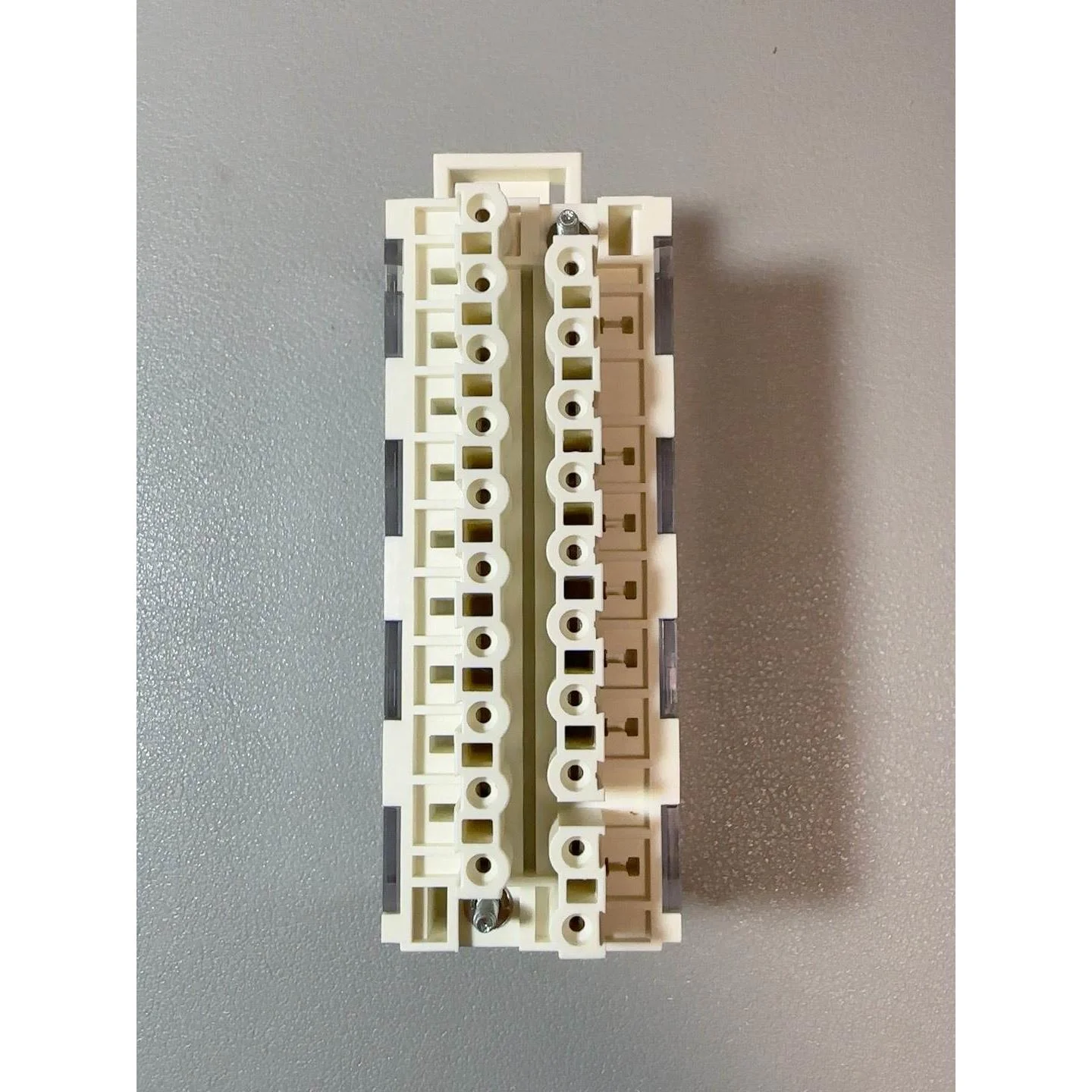 非标价施耐德全新原装BMXFTB2010，数量3个，单价69.08议价