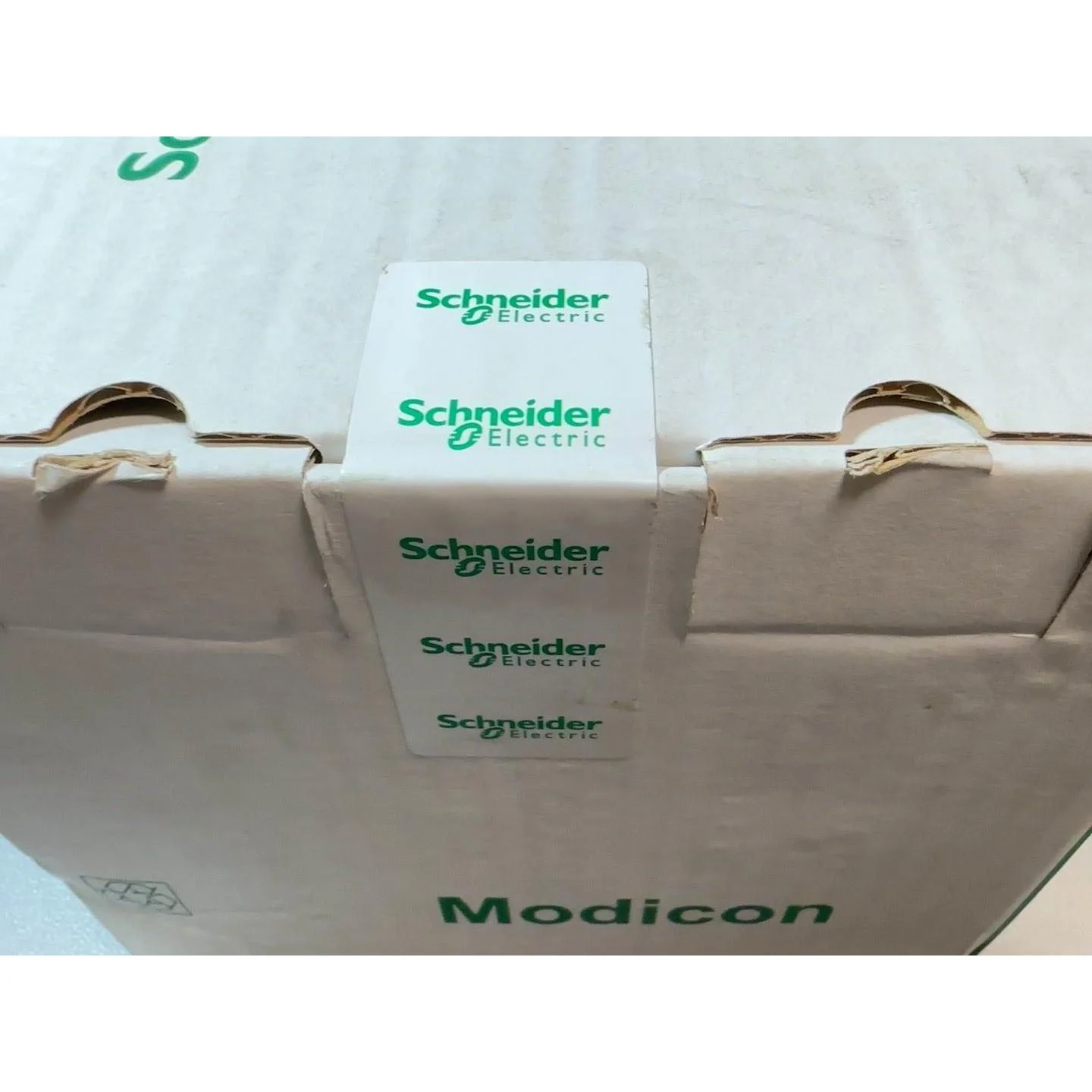 非标价施耐德全新原装未拆开TSX3705001，数量1个，单价19议价