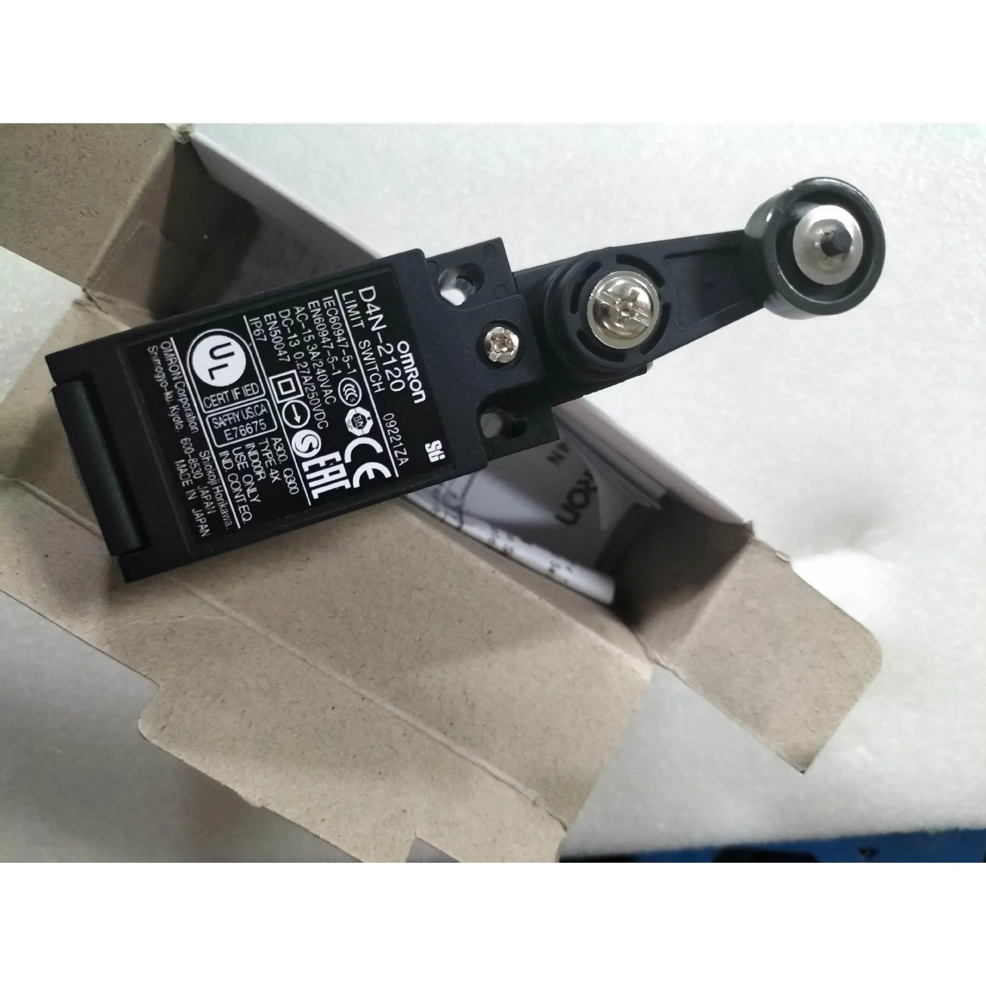 非标价欧姆龙D4N－2120/注塑机安全门锁，全新原装正品议价