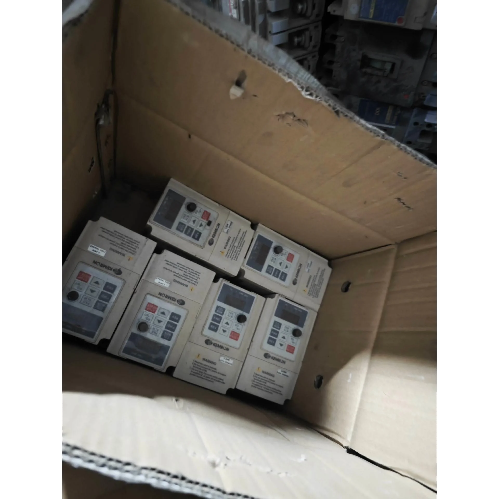 非标价现货科姆龙变频器KV2000M-G0022-2S功率1.5k议价