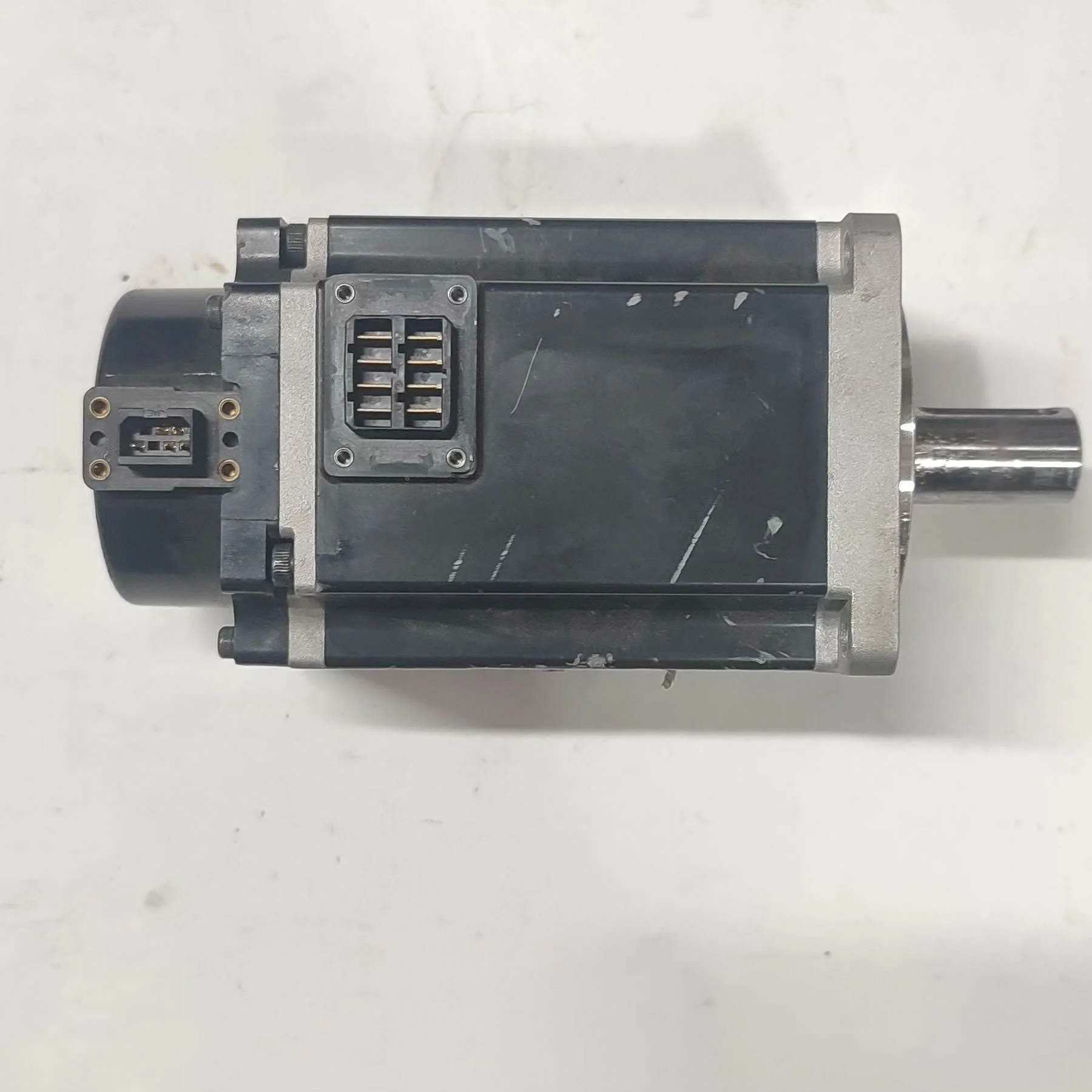 非标价R88M-1M40030H-S2，欧姆龙PLC，二手拆机原装议价