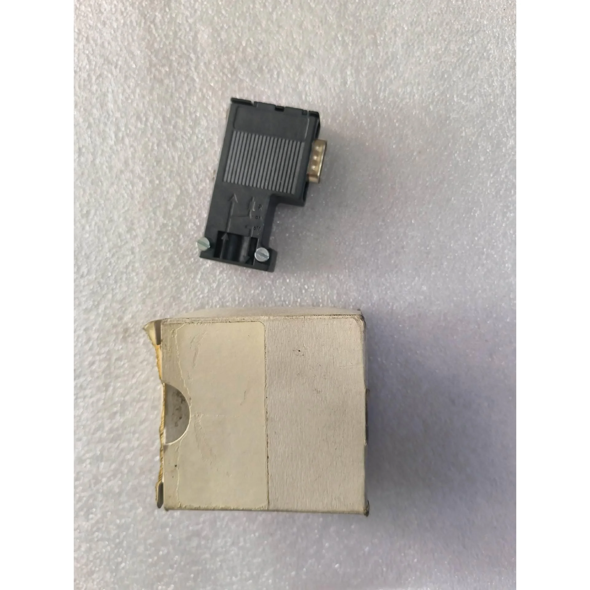 非标价全新西门子DP总线连接器接头6ES7 972-0BA12-0议价