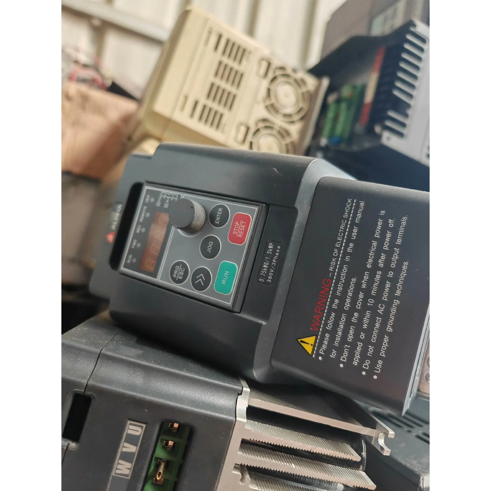 非标价阿尔法变频器ALPHA6000E M 功率4KW 380V议价