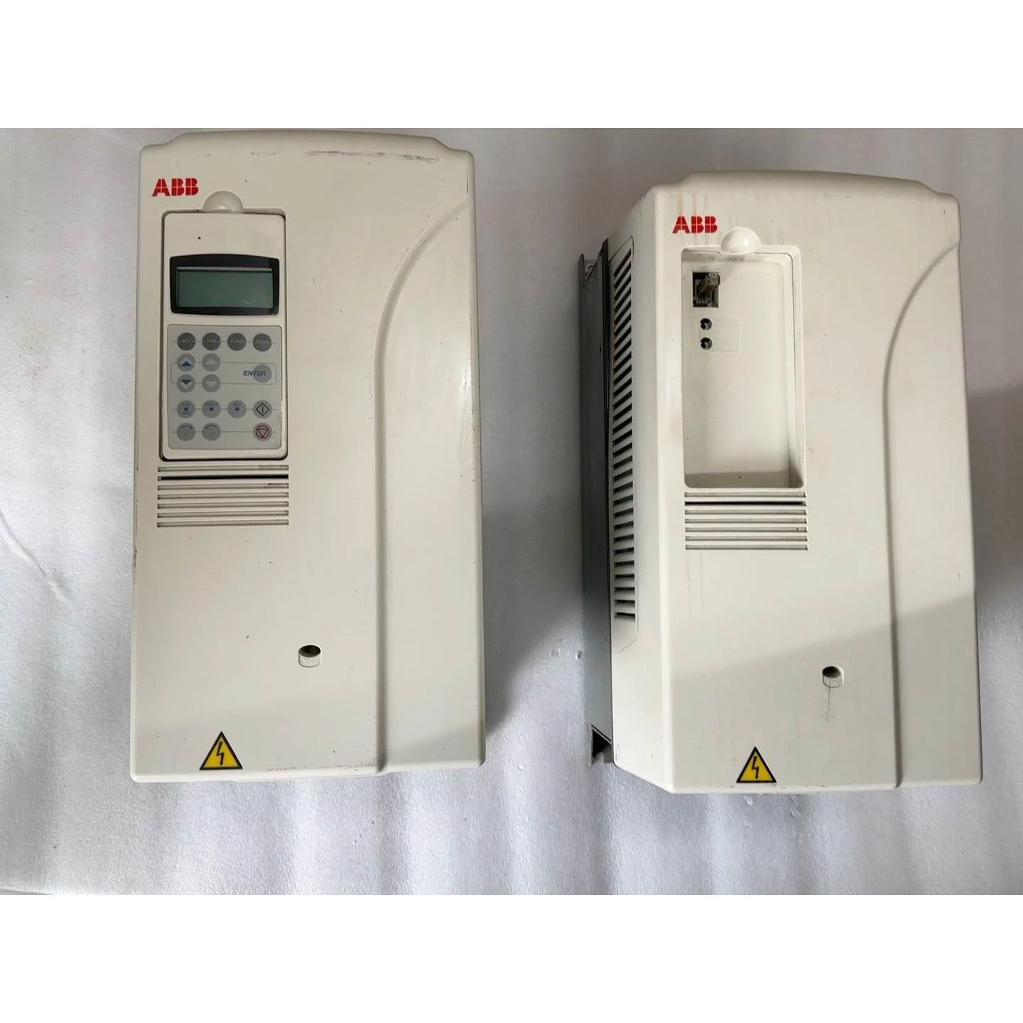 非标价ABB ACS800-01-0025-3+P901变频器2台议价