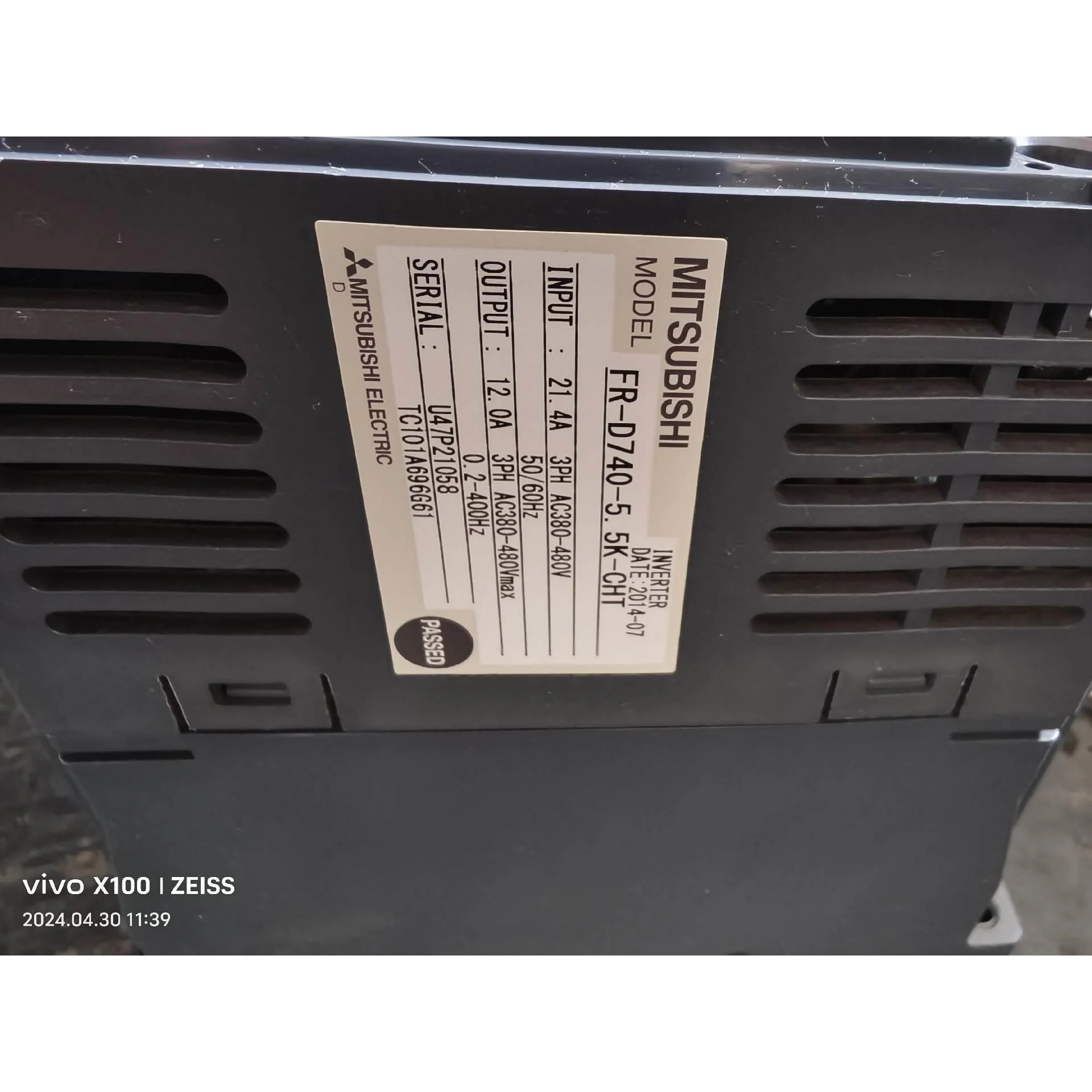 非标价三菱FR—D740—5.5K—CHT，5.5KW，成色如图，议价