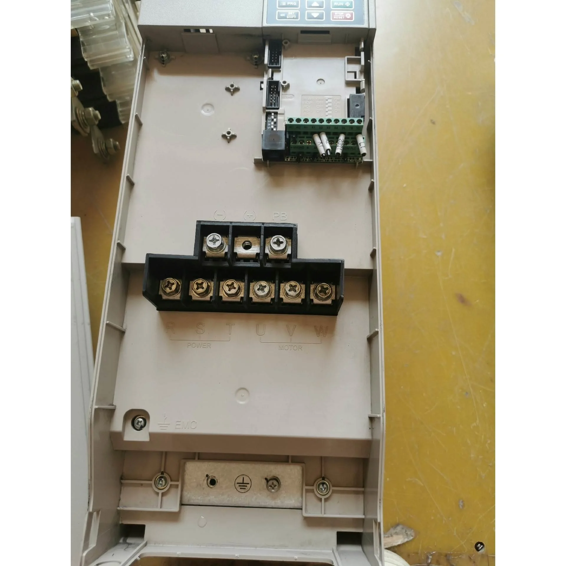 非标价伟创AC300—T3—037G/045P，37/45KW，成议价