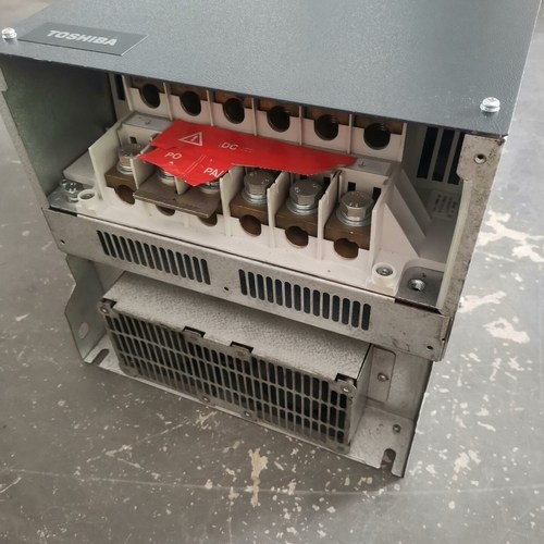 非标价VFAS1-4750PL-WN1东芝变频器75KW，成色议价