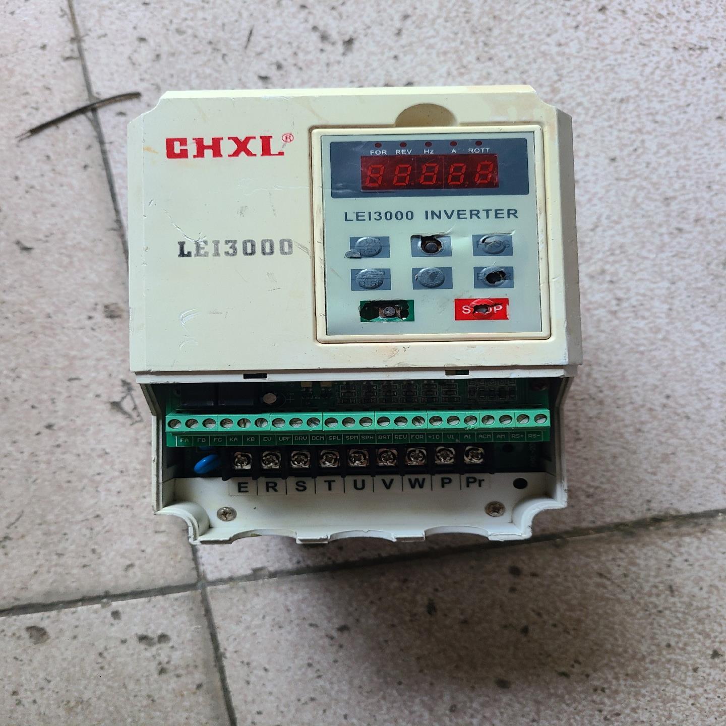 晓磊变频器LEI3000A03D743 3.7KW