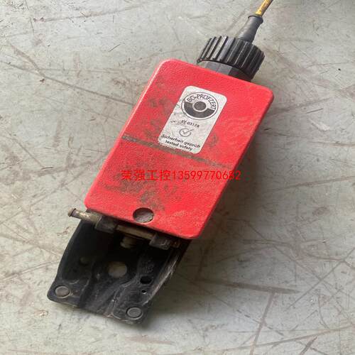 【荣强工控】606.1200.003 F1-U2Z UN博恩斯坦脚踏开关
