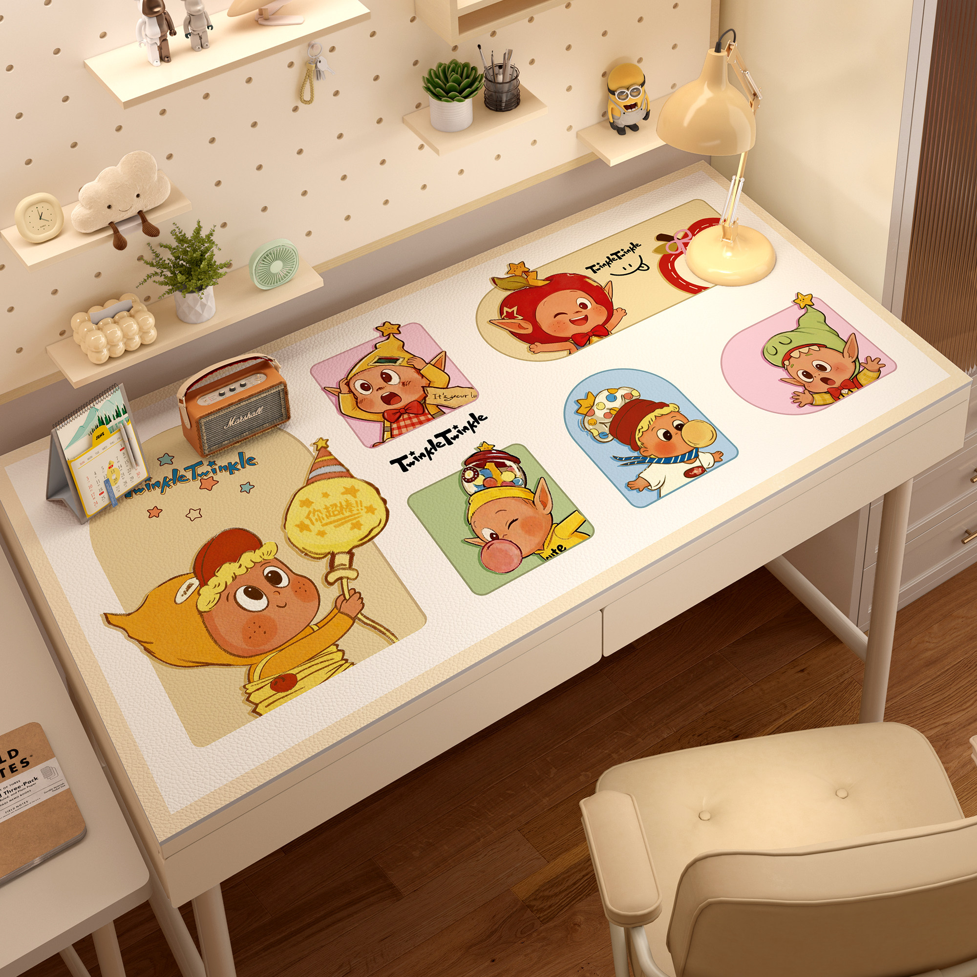 可爱星星人加厚书桌垫学生学习护眼桌布2026新款宿舍写字台桌面垫