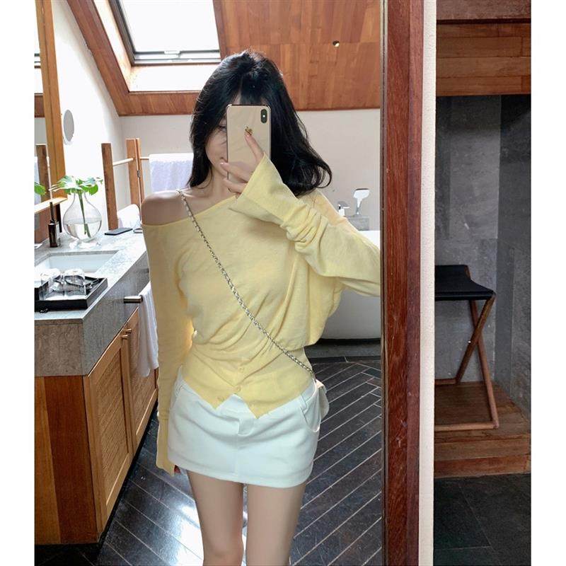 显白黄色斜肩长袖针织衫女春秋韩系穿搭氛围感内搭一字肩开叉毛衣,女装/女士精品,毛针织衫,淘宝优惠券,粉丝福利购,淘宝优惠卷