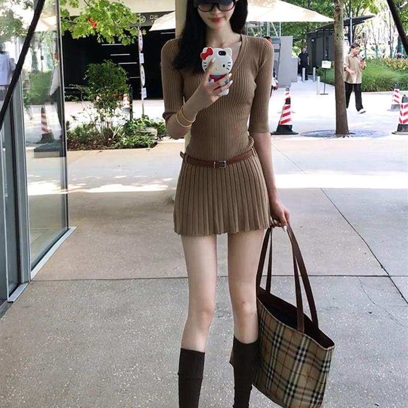 韩系V领中袖针织连衣裙女秋季辣妹修身显瘦百褶短裙内搭打底裙子,女装/女士精品,连衣裙,淘宝优惠券,粉丝福利购,淘宝优惠卷