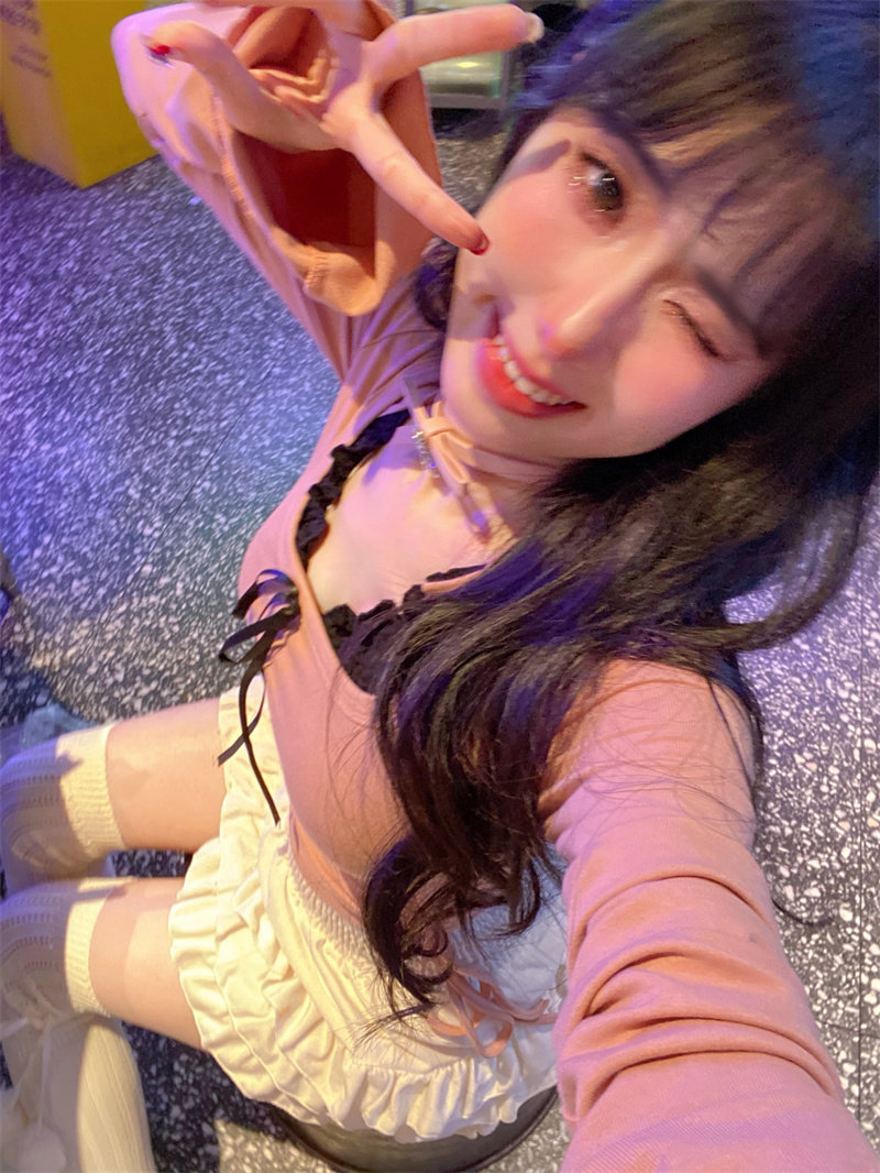 AFairyfanfan直男阻击手 粉拼黑蕾丝拼接修身显瘦收腰上衣冬内搭