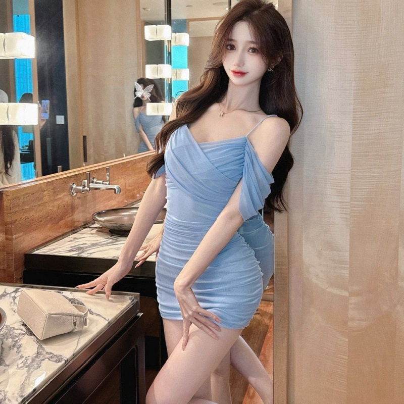 辣妹蹦迪夜场显瘦吊带露肩包臀紧身一字肩性感褶皱网纱连衣裙女夏