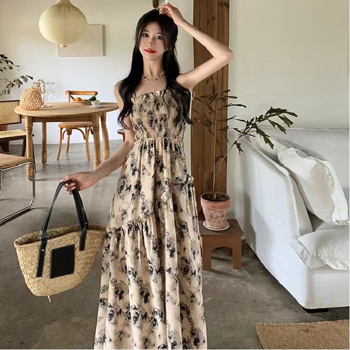 法式设计感玫瑰吊带连衣裙女夏季