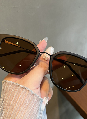 法国 Portney Bell 墨镜女防晒防紫外线磨砂黑棕片时尚太阳镜眼镜