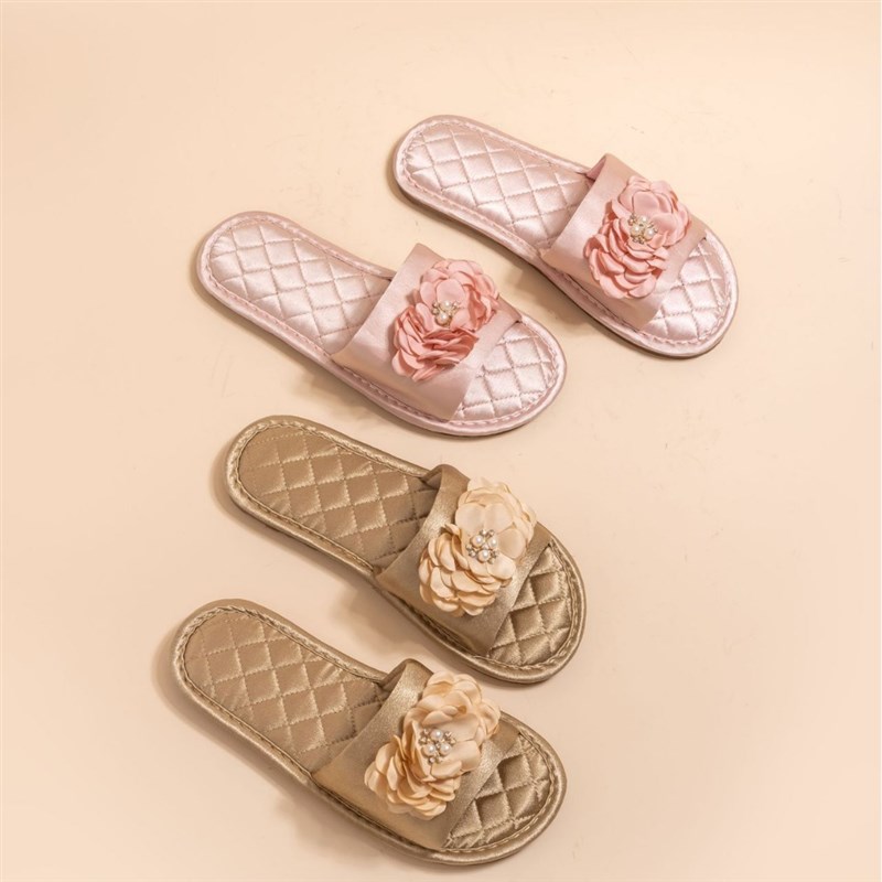 速发情色结婚拖鞋喜庆红侣一对新婚新娘陪高晨袍鞋防滑嫁级感缎面