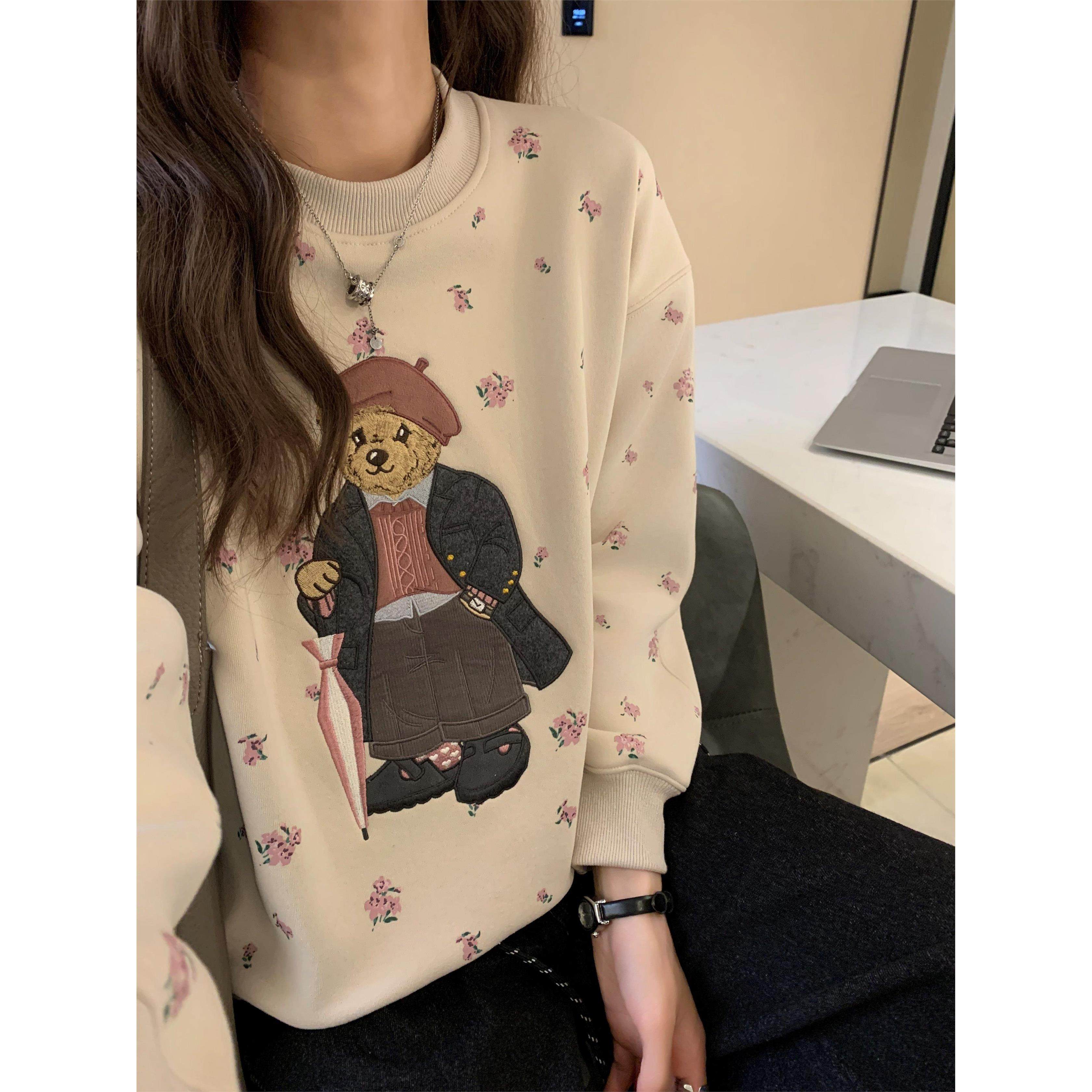 （熊族部落）桂花糖-满印小花重工刺绣圆领加绒卫衣女小熊877