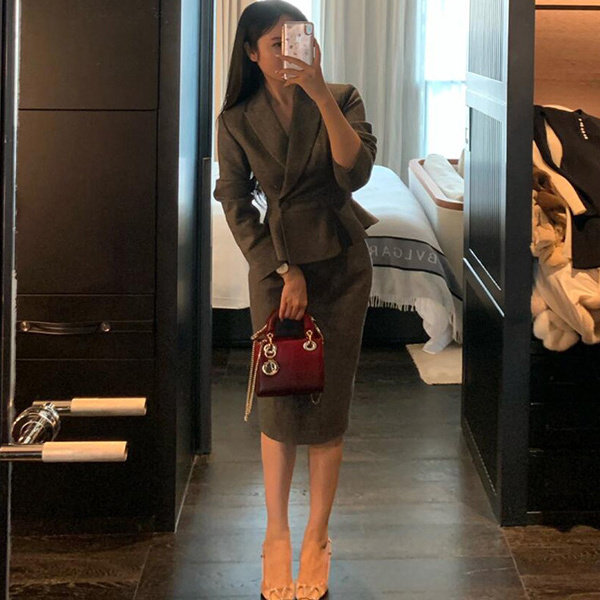 今年春秋新款灰色西装套裙高级感时尚气质酒店前台接待制服两件套