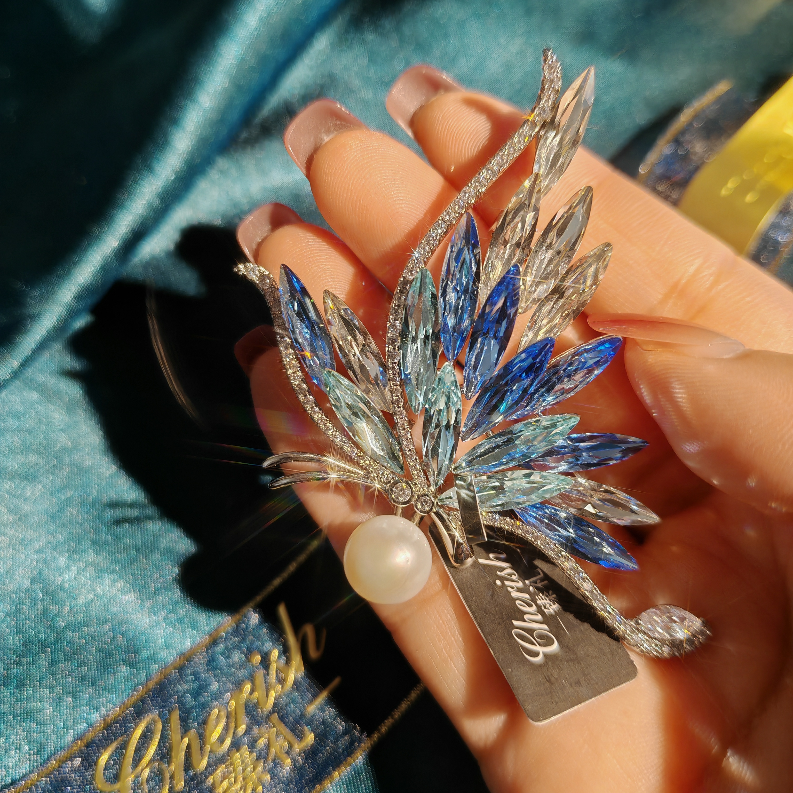 Cherish高档蝴蝶珍珠胸针礼物