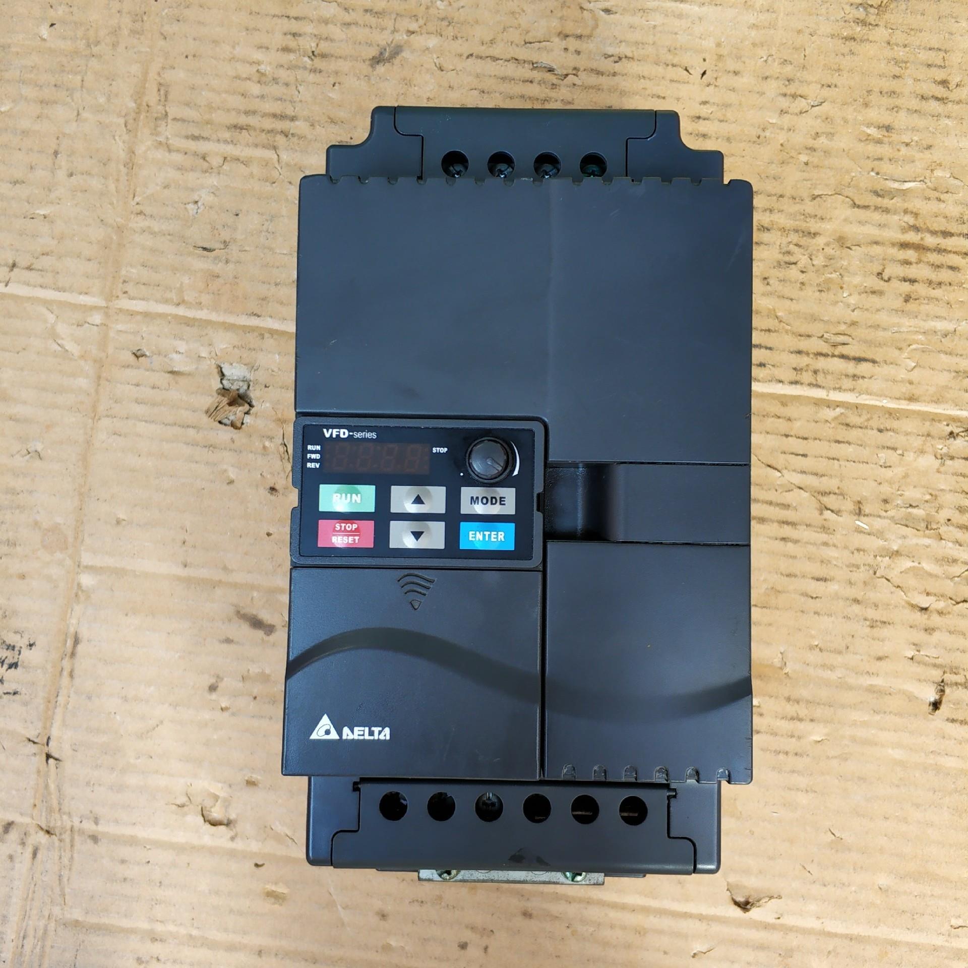台达VFD110E43A/11KW/380V
